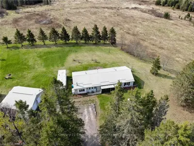 35 BOOTH Road, Nipissing, ON P0H 1W0