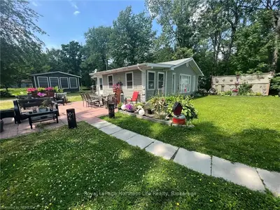 1695 JOCKO POINT Road, North Bay, ON P1B 8G5