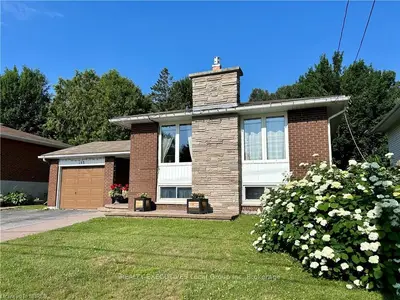 153 GIROUX Street, North Bay, ON P1B 7Y6