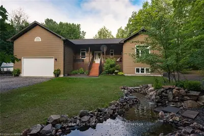 125 HILLSIDE Drive, East Ferris, ON P0H 1B0