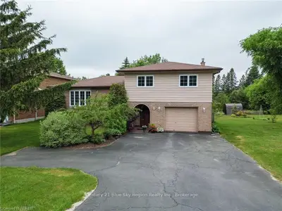 848 AIRPORT Road, North Bay, ON P1C 1A2
