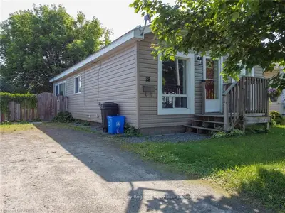 88 GLADSTONE Avenue, North Bay, ON P1A 2L5