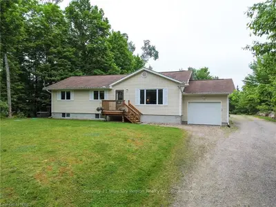 104 LAKEVIEW Court, Bonfield, ON P0H 1E0