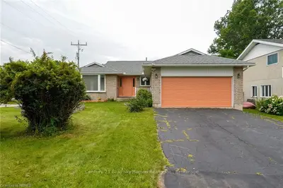 389 EDWARD Street S, Powassan, ON P0H 1Z0