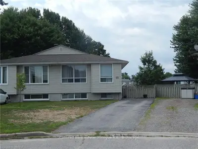 33 ROSEDALE Court, North Bay, ON P1A 3W1