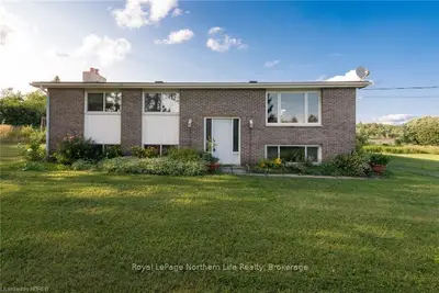 3812 HWY 17, East Ferris, ON, P0H 1K0