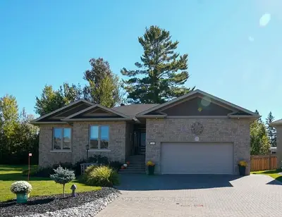 10 LINDEN Lane, North Bay, ON P1B 0A1