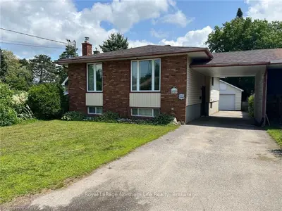 1016 MCLEOD Street, North Bay, ON P1B 5T6
