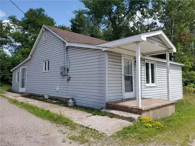 682 JOHN Street, Mattawa, ON P0H 1V0