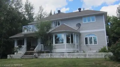 2055 Northshore Road, North Bay, On P1b 8g4