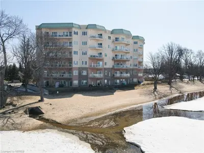 533 LAKESHORE Drive 206, North Bay, ON P1A 2E5