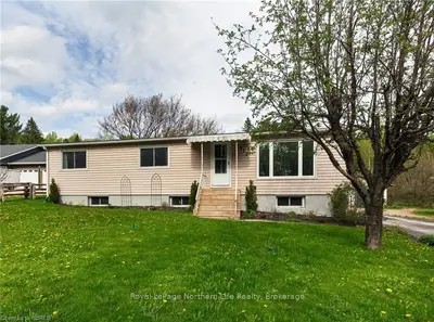 316 MAIN Street, Powassan, ON P0H 1Z0