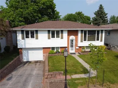330 MULLIGAN Street, North Bay, ON P1A 3L6