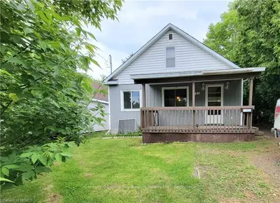 221 PARK Avenue, North Bay, ON P1B 7L2