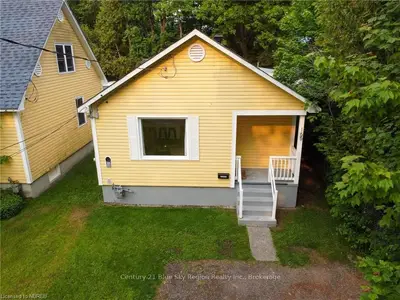 165 CAMPBELL Avenue, North Bay, ON P1A 1W2