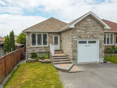 2490 CONNAUGHT Avenue, North Bay, ON P1B 0C4
