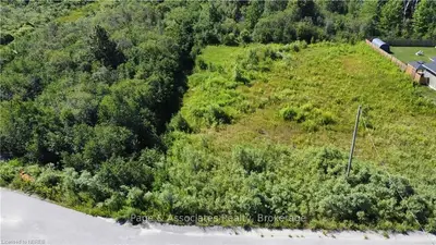 127 LACHANCE Drive, West Nipissing, ON P2B 0B3