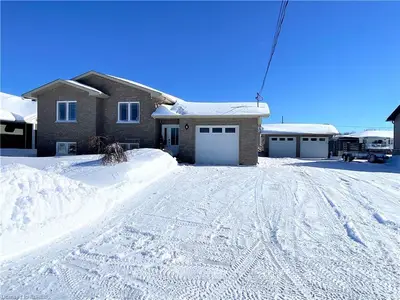 6 BALSAM Court, West Nipissing, ON P2B 0B7