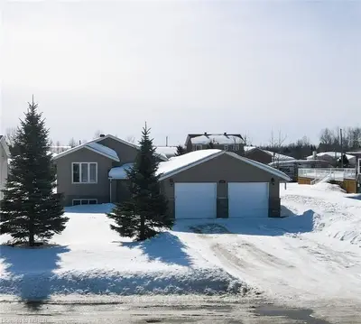 78 TAMERACK Avenue, West Nipissing, ON P2B 3H3