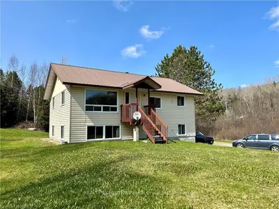 2851 FOUR MILE LAKE Road, North Bay, ON P1B 8G2