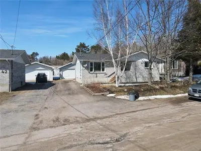 40 BIRCH Street, Powassan, ON P0H 1Z0