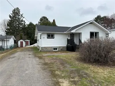 189 CACHE BAY Road, West Nipissing, ON P2B 3H5