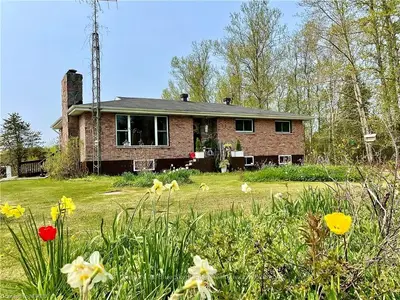 12 SHORELINE Road, West Nipissing, ON P0H 1L0