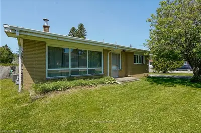 683 MCKAY Avenue, North Bay, ON P1B 7V7