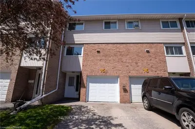 644 LAKESHORE Drive 15, North Bay, ON P1A 3N6