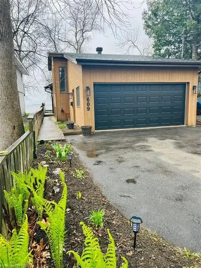 609 BANNER Avenue, North Bay, ON P1A 1X7