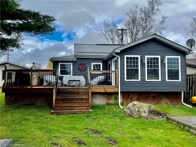 316 MARTINDALE Lane, Bonfield, ON P0H 1E0