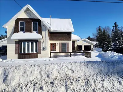 284 DOVERCOURT Road, West Nipissing, ON P2B 3J2