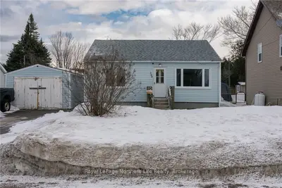 380 Angus Street, North Bay, On P1b 7l8