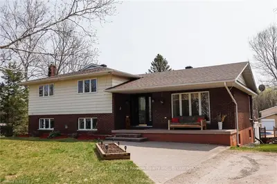 101 CATHERINE Drive, East Ferris, ON P0H 1B0