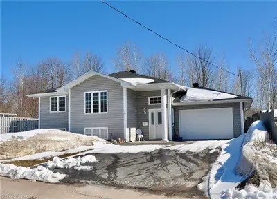 1011 METCALFE Street, North Bay, ON P1B 2R2