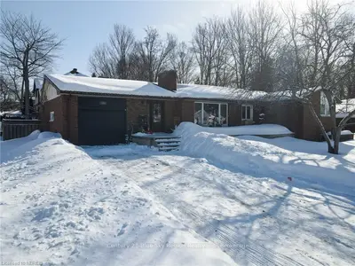 304 GREENHILL Avenue, North Bay, ON P1C 1J4