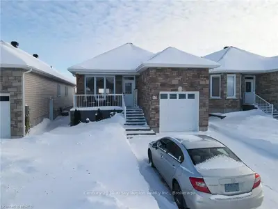 13 FRANK Court, North Bay, ON P1B 0C4