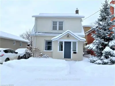 693 DOUGLAS Street, North Bay, ON P1B 5N9