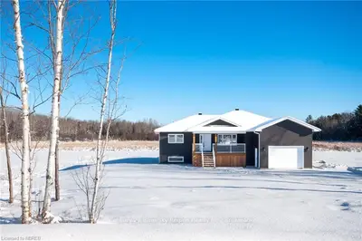 70 OAKRIDGE, East Ferris, ON, P0H 1K0