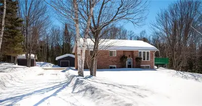 102 ASTORVILLE Road, East Ferris, ON P0H 1B0