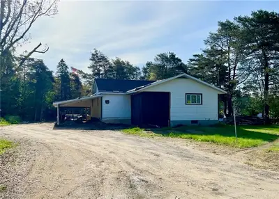 228 LITTLE DOWN Lane, North Bay, ON P1B 8G2