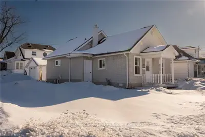 1195 HAMMOND Street, North Bay, ON P1B 2J1