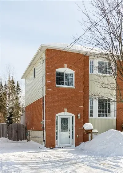 90 JOHNSTON Road, North Bay, ON P1B 9N6