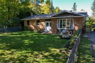 20 Catherine Drive, East Ferris, ON P0H 1B0