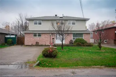 8 TWEEDSMUIR Drive, North Bay, ON P1A 2V1