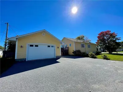158 CACHE BAY Road, West Nipissing, ON P2B 3J1
