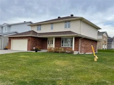 1122 LAWSON Avenue, North Bay, ON P1B 9H4