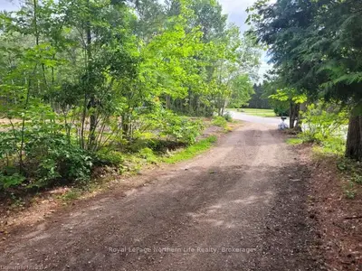 537 CHENIER Road, Papineau-Cameron, ON P0H 1V0