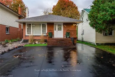 34 ROWE Avenue, North Bay, ON P1A 1W9