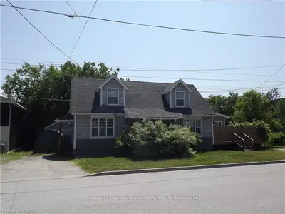 543 MCLAREN Street, North Bay, ON P1B 3L6